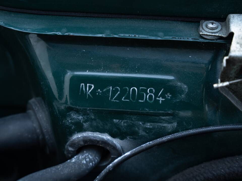 Image 72/83 of Alfa Romeo Giulia GT 1300 Junior (1968)