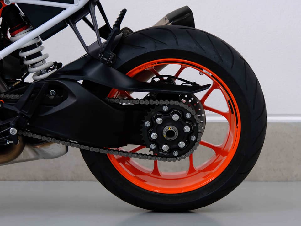 Image 53/83 of KTM 1290 Super Duke R (2018)
