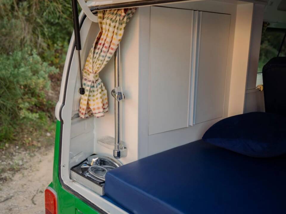 Immagine 18/49 di Volkswagen T2c Kombi &quot;Last Edition&quot; (2013)