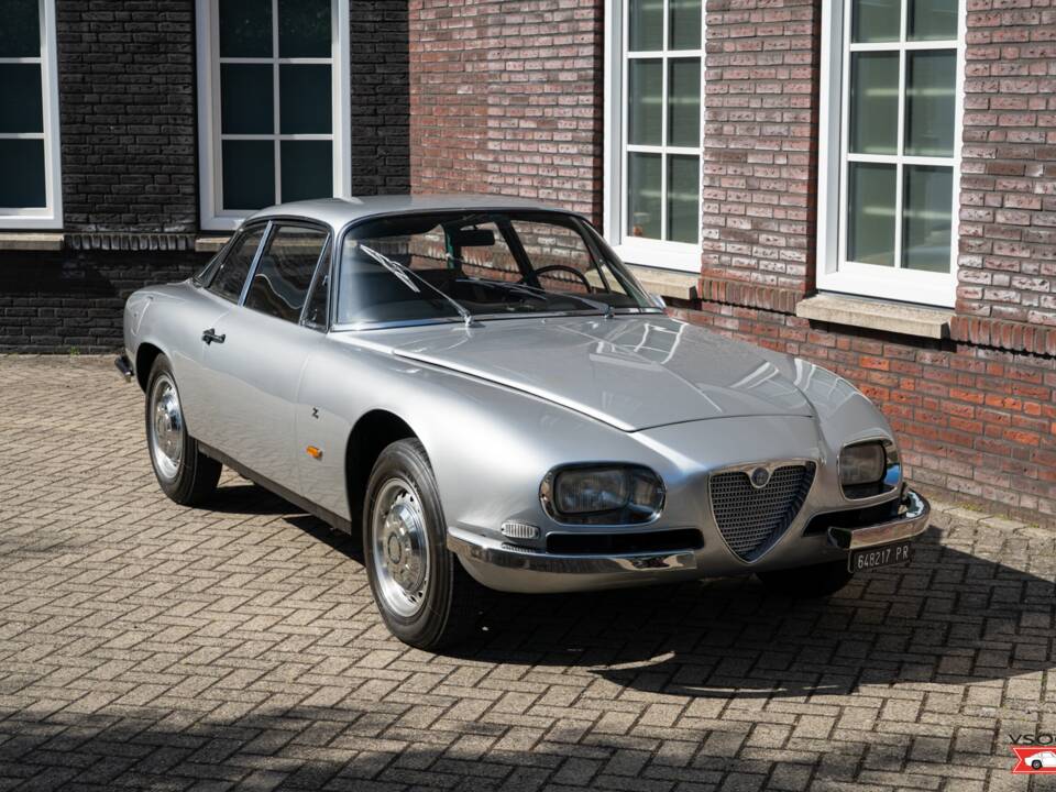 Bild 36/38 von Alfa Romeo 2600 Sprint Zagato (1968)