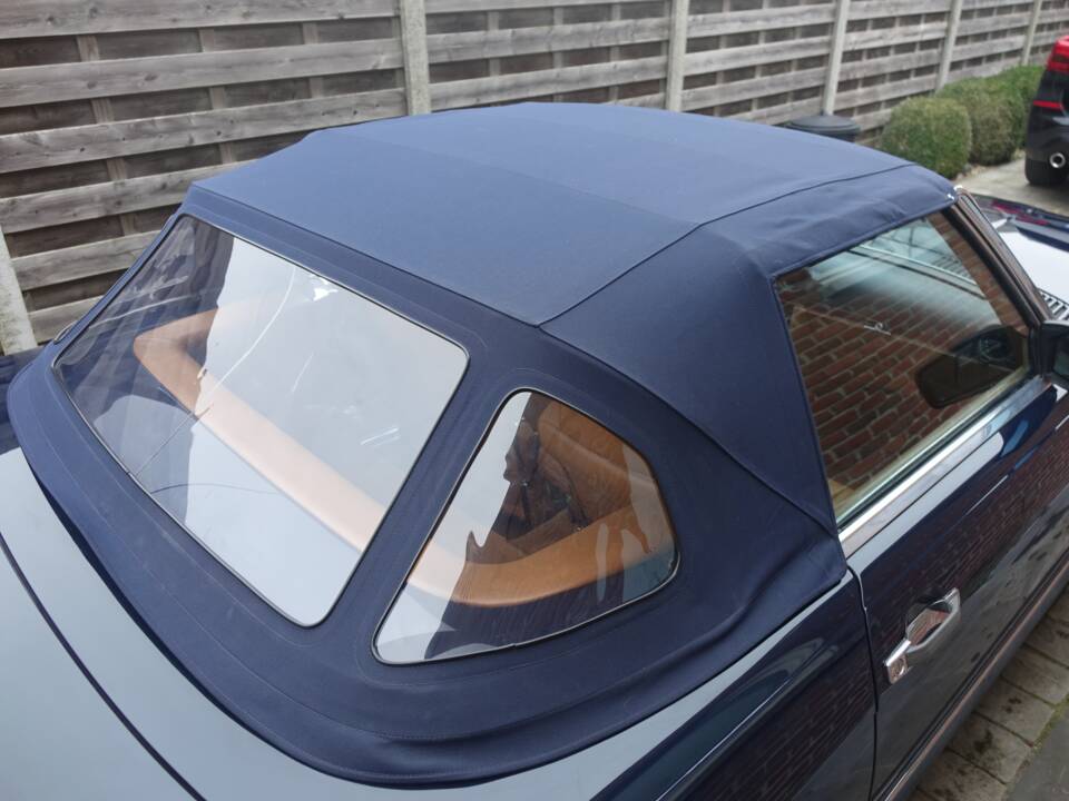 Imagen 11/20 de Mercedes-Benz 560 SL (1989)