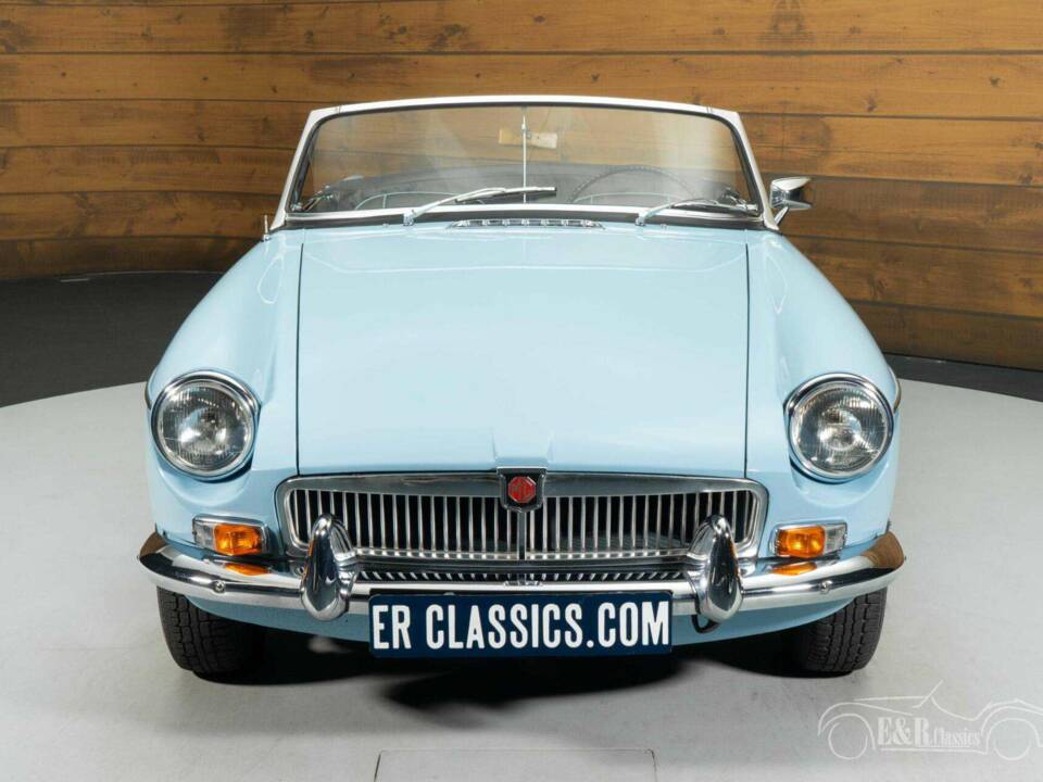 Bild 16/19 von MG MGB (1965)