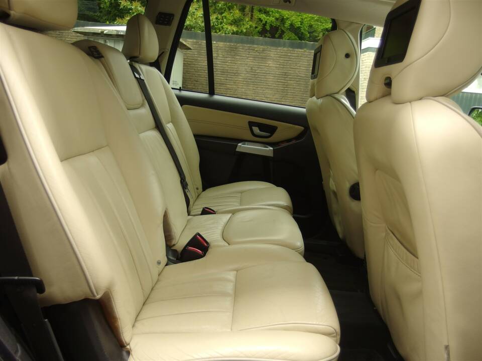 Bild 40/97 von Volvo XC90 V8 (2005)
