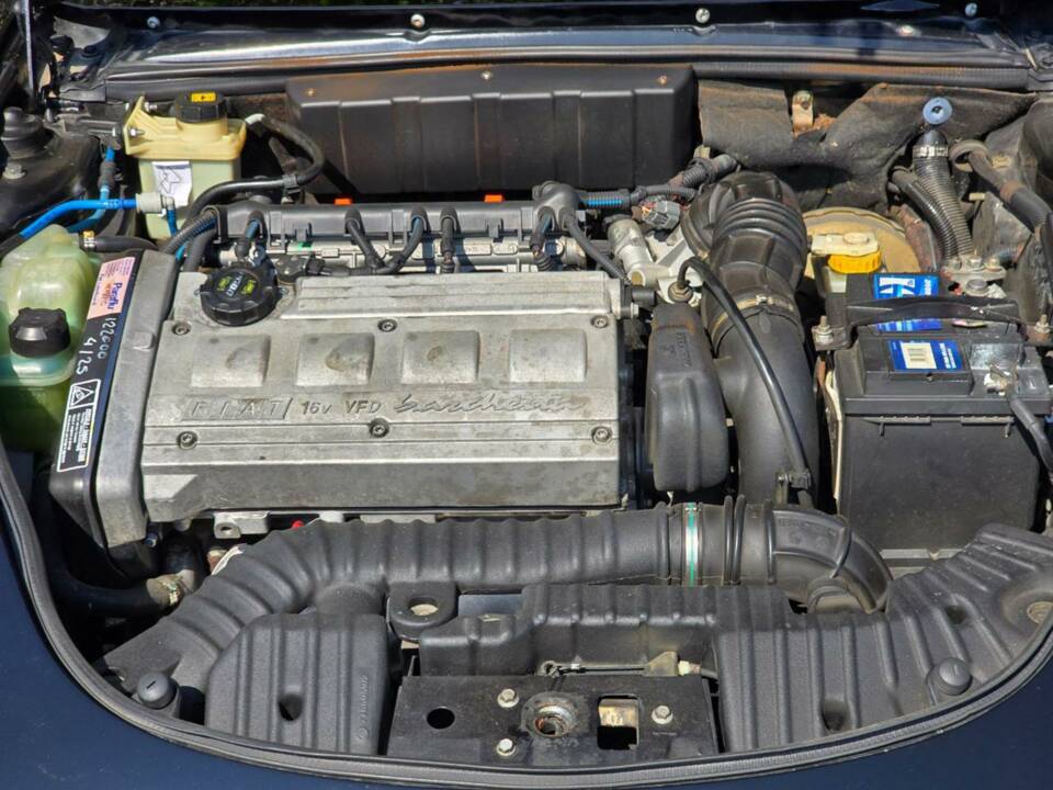 Immagine 9/36 di FIAT Barchetta 1.8 16V (2000)