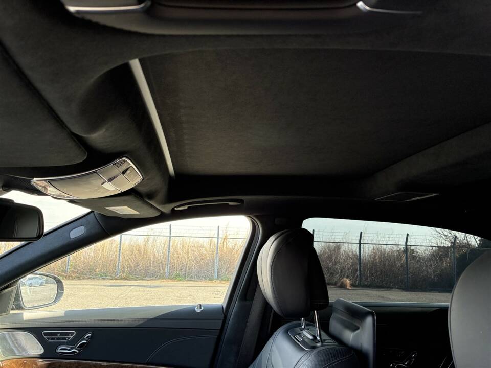 Bild 14/43 von Mercedes-Benz Maybach S 500 (2015)