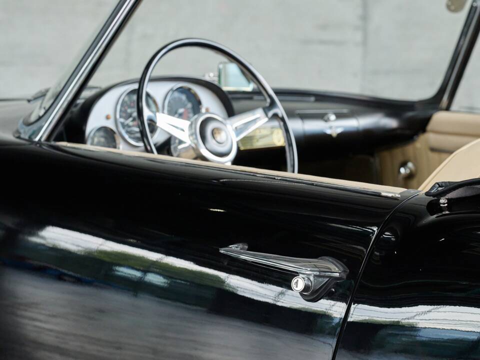 Image 32/50 of Alfa Romeo 2000 Spider (1959)