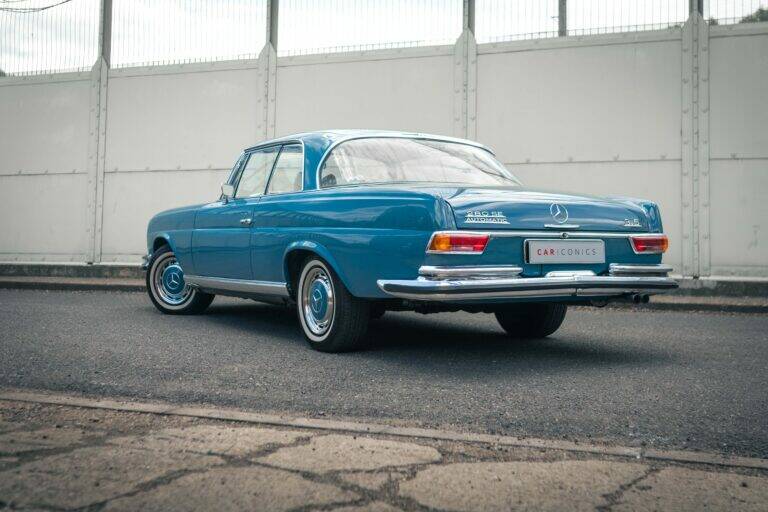 Image 14/54 de Mercedes-Benz 280 SE 3,5 (1968)