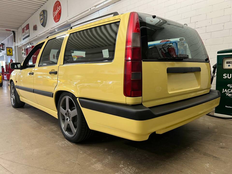 Image 16/20 of Volvo 850 T-5R (1995)