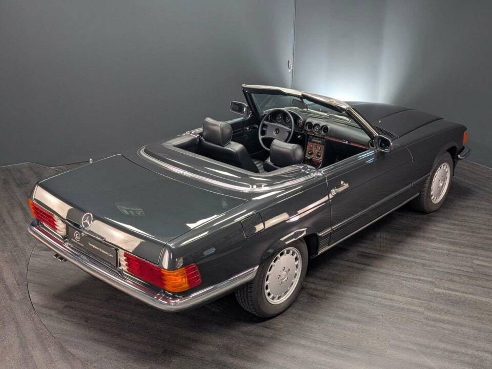 Image 48/50 of Mercedes-Benz 300 SL (1989)