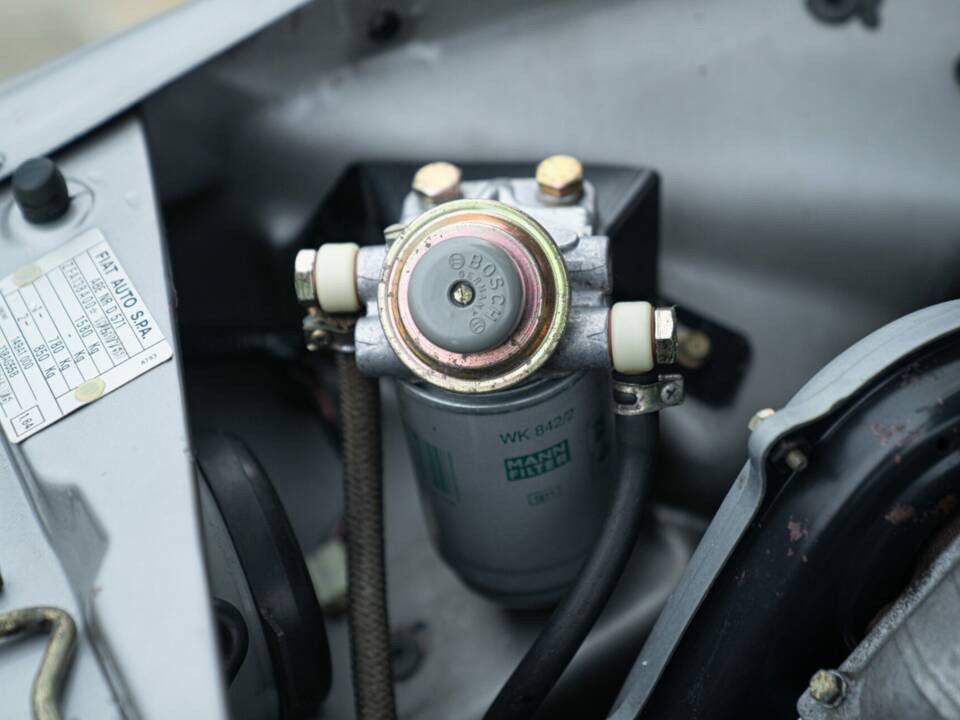 Obraz 50/50 pojazdu FIAT Regata 100 DS "Riviera" (1987)