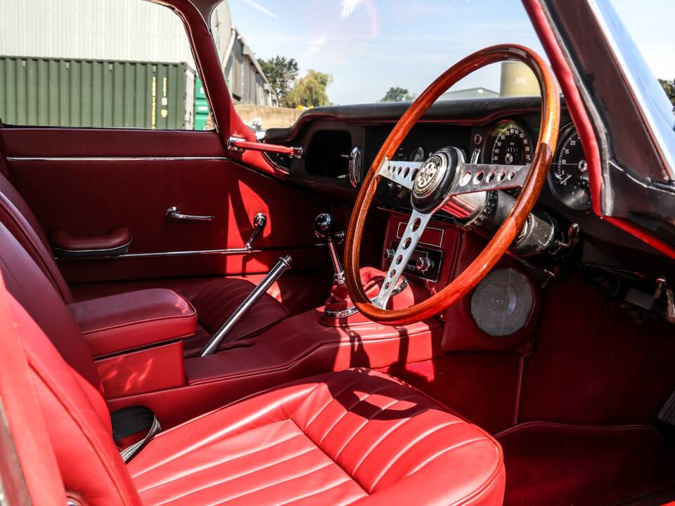Bild 38/44 von Jaguar E-Type 4.2 (1964)