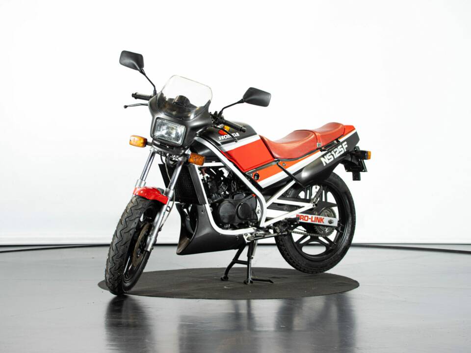 Image 8/50 of Honda NS 125F (1985)