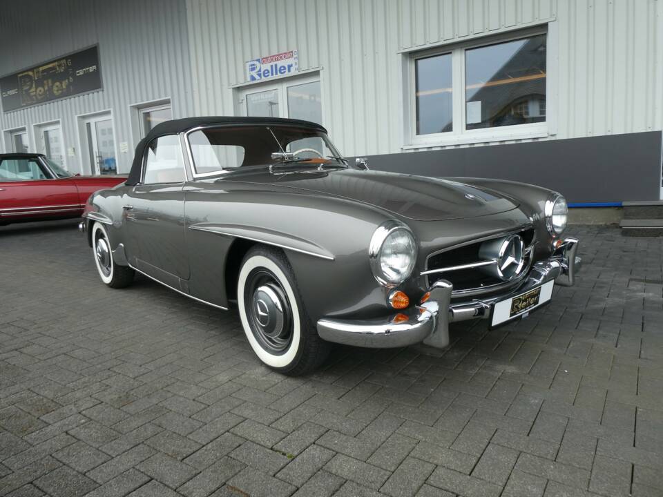 Image 1/26 of Mercedes-Benz 190 SL (1962)