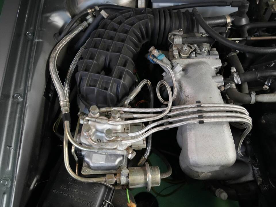 Bild 23/42 von Volkswagen Passat Variant 1.8 (1986)