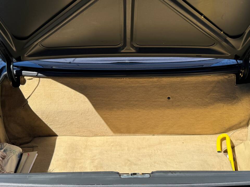 Image 19/38 de Mercedes-Benz 280 SL (1982)