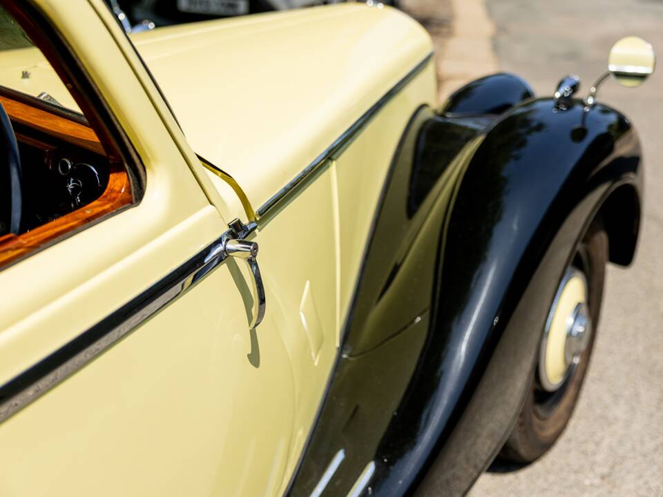 Image 21/47 of Riley 1.5 Litre RMA (1949)