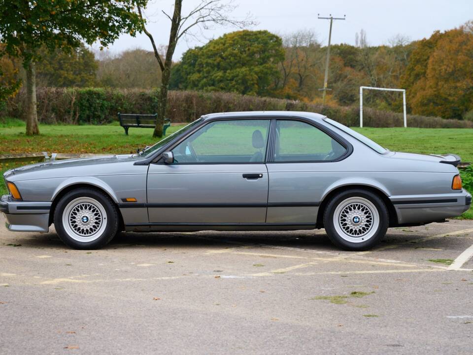 Image 2/50 of BMW M 635 CSi (1989)