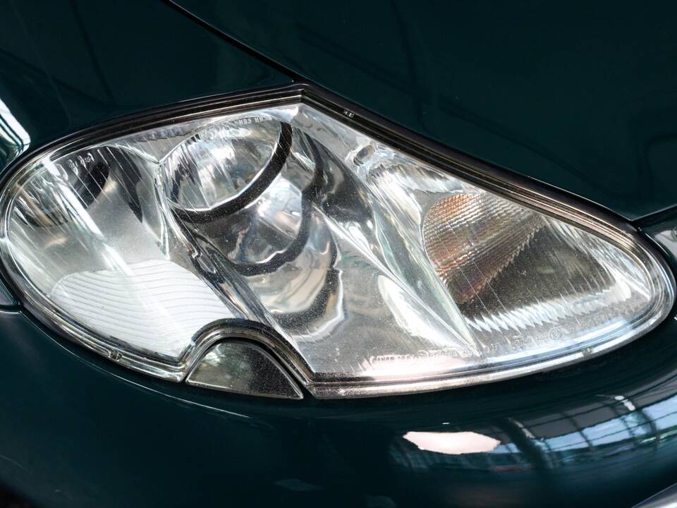 Bild 27/50 von Jaguar XK8 4.0 (2002)
