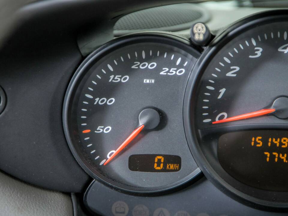 Image 16/50 of Porsche Boxster (2005)