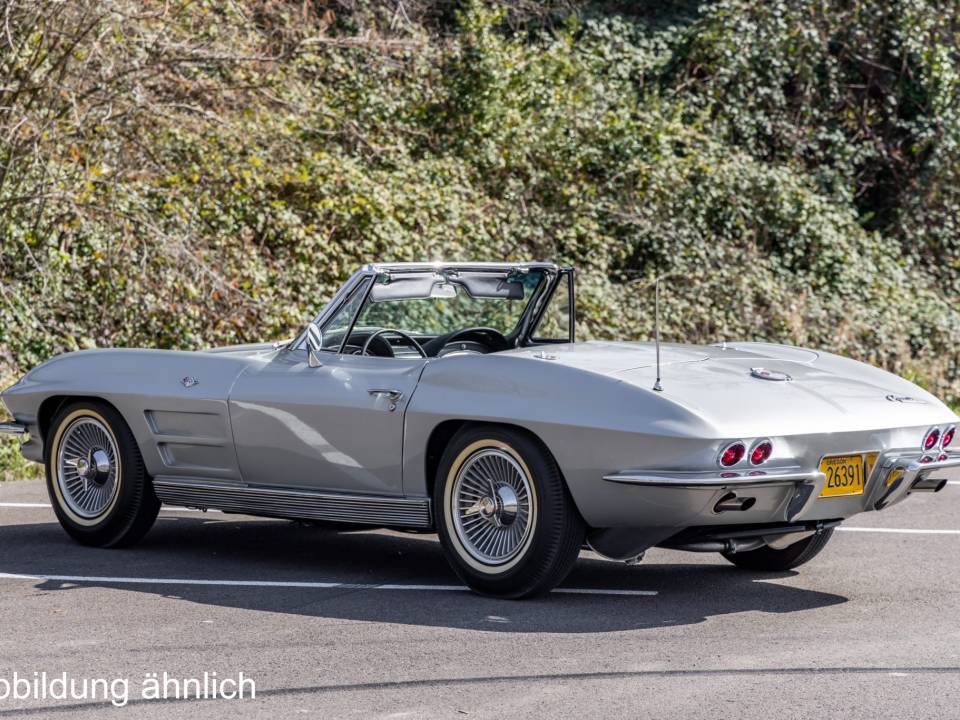 Image 3/5 of Chevrolet Corvette Sting Ray Convertible (1963)