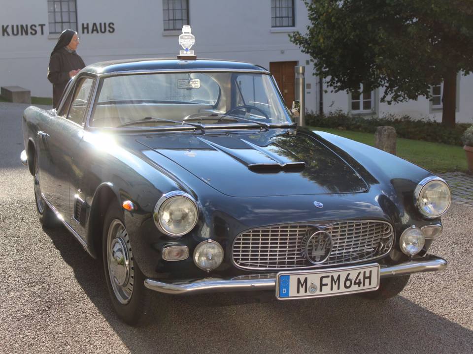 Image 4/58 of Maserati 3500 GTI Touring (1963)