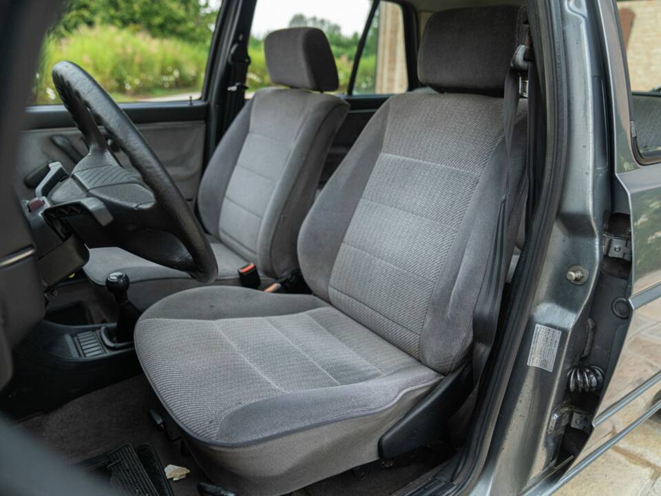 Afbeelding 21/45 van Volkswagen Golf Mk II 1.6 (1983)