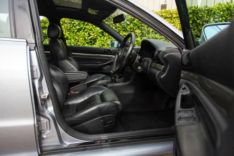 Image 15/50 de Audi RS4 Avant (2001)