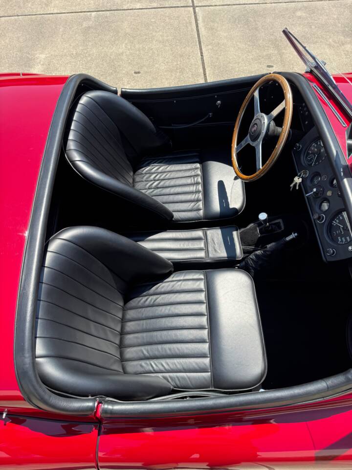 Image 27/34 of Jaguar XK 140 OTS (1955)