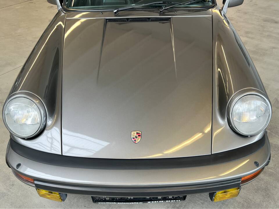 Image 51/71 de Porsche 911 SC 3.0 (1983)