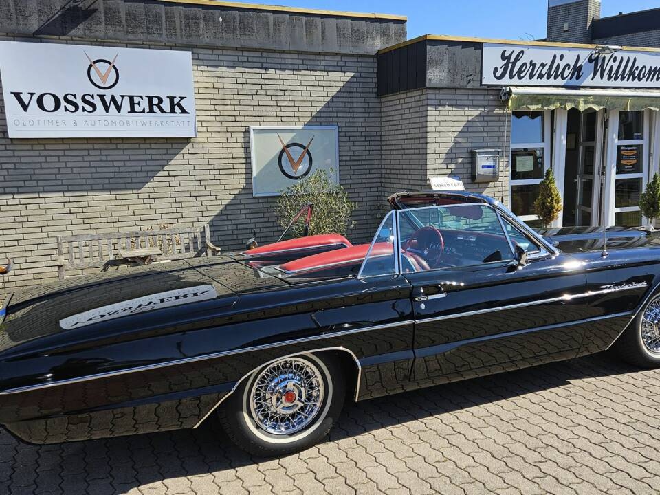 Image 4/24 of Ford Thunderbird (1964)