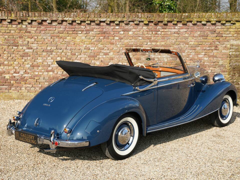 Immagine 2/50 di Mercedes-Benz 170 S Cabriolet A (1949)