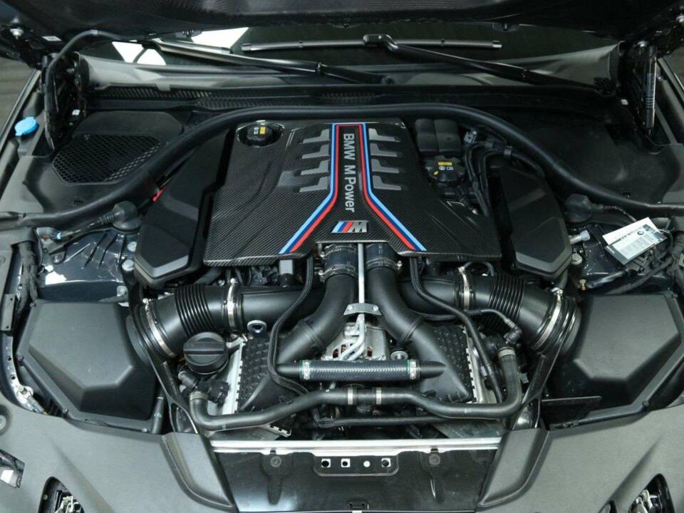 Image 42/50 of BMW M5 xDrive (2022)