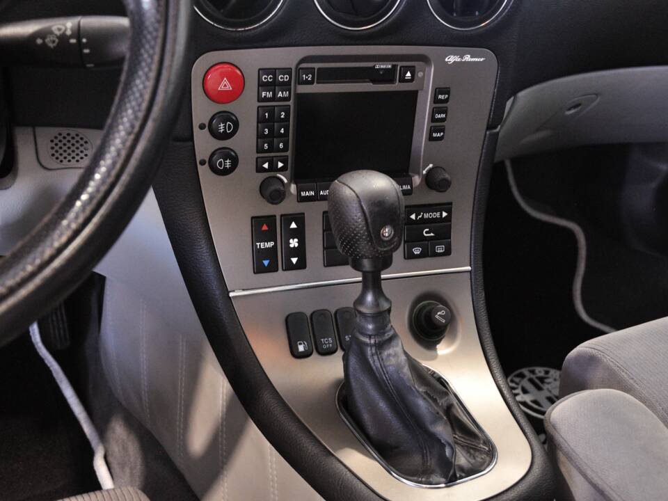 Bild 26/29 von Alfa Romeo 166 2.0 V6 TB (1999)