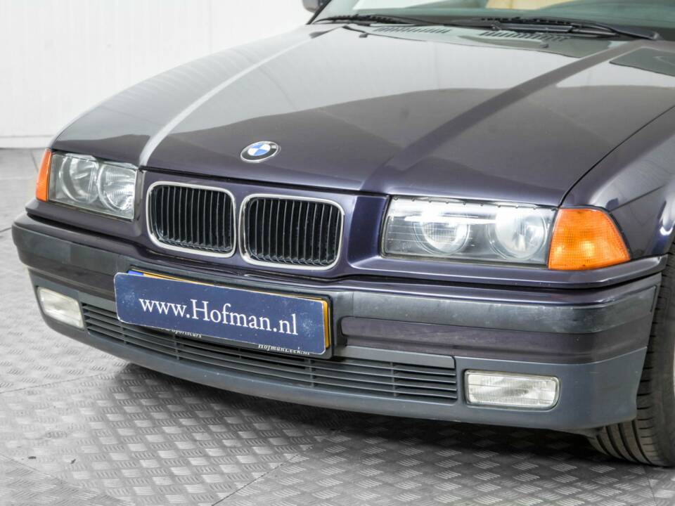 Bild 19/50 von BMW 318i (1996)
