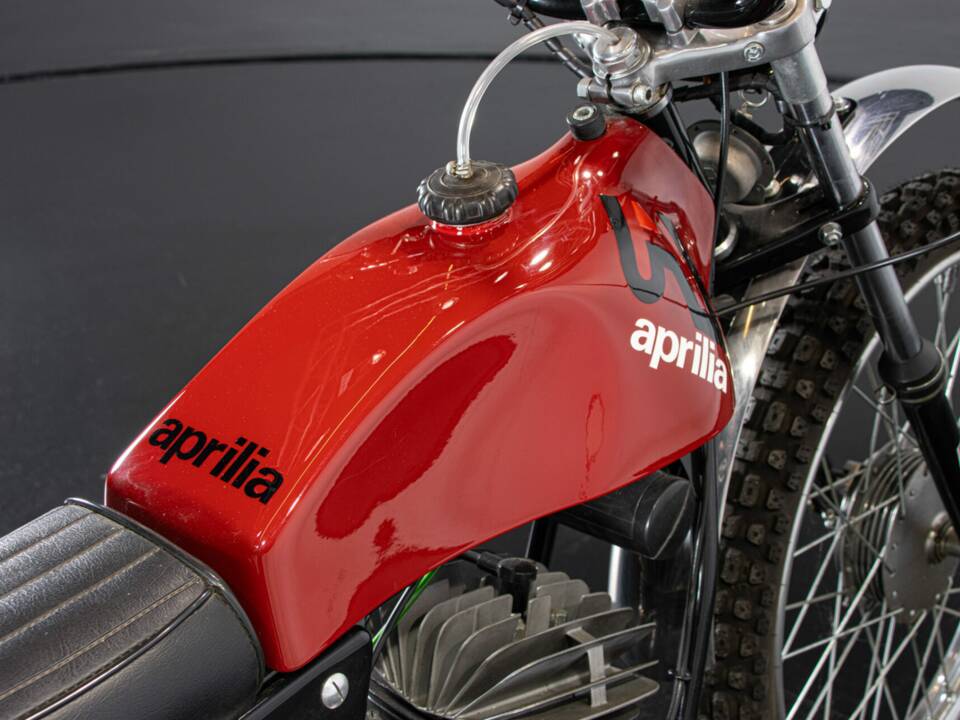Immagine 46/49 di Aprilia Scarabeo 50 (1972)