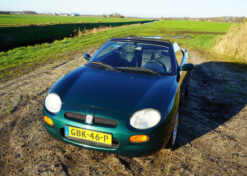 Image 1/8 of MG F 1.8i (1997)