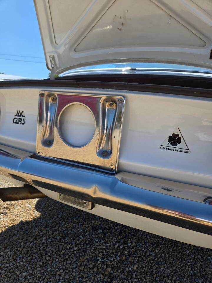 Image 40/84 of Alfa Romeo Giulia GT 1300 Junior (1968)