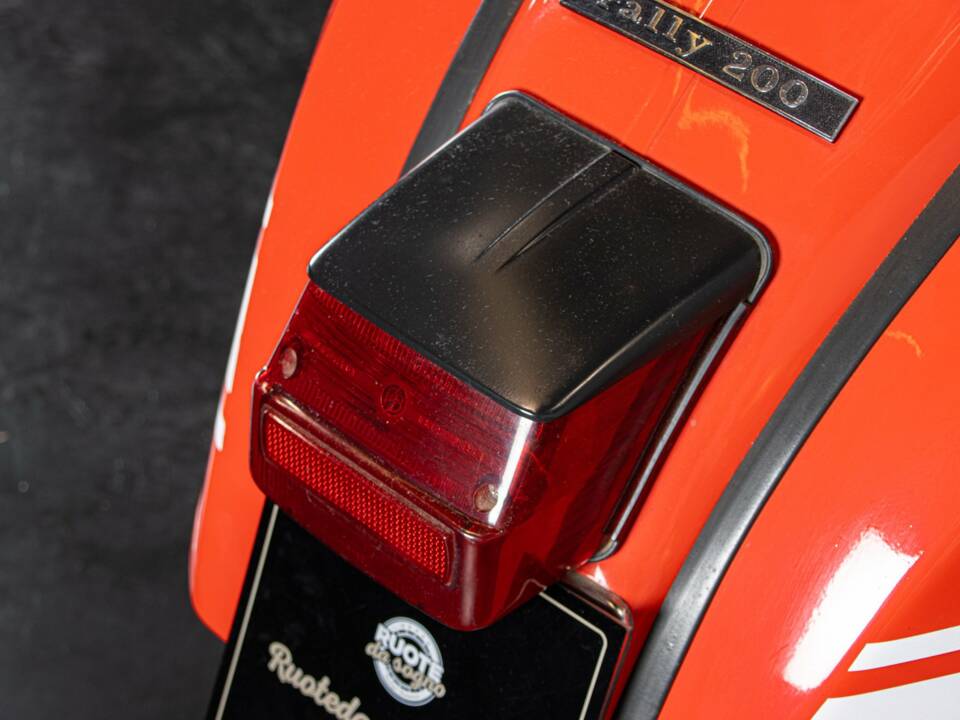 Bild 13/50 von Piaggio Vespa 200 Rally (1974)