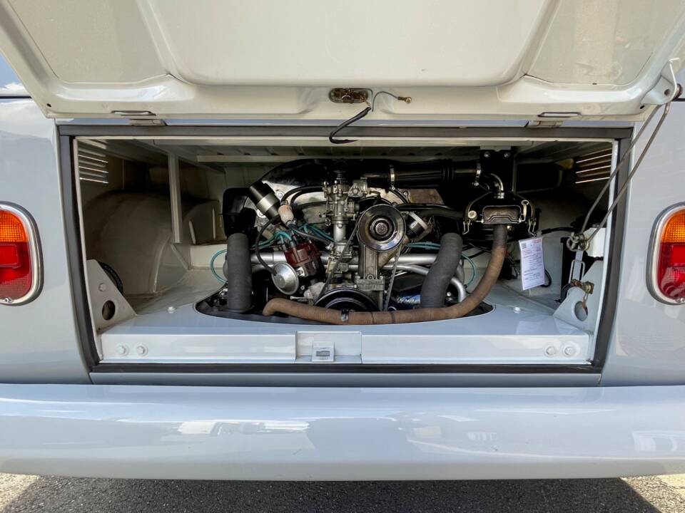 Image 7/20 of Volkswagen T1 panel van (1964)