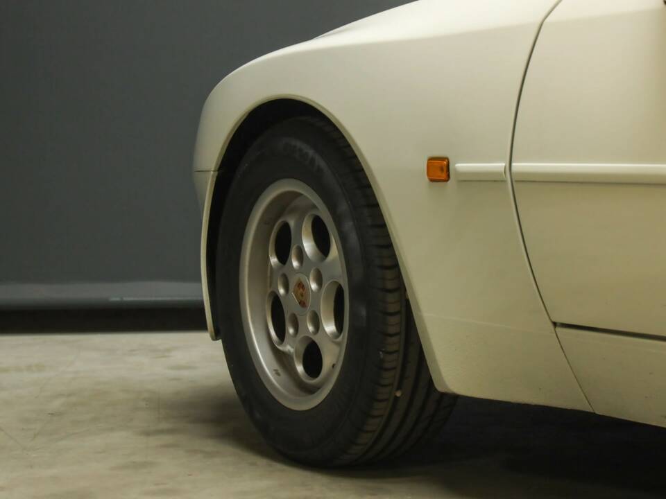 Obraz 29/50 pojazdu Porsche 944 (1986)