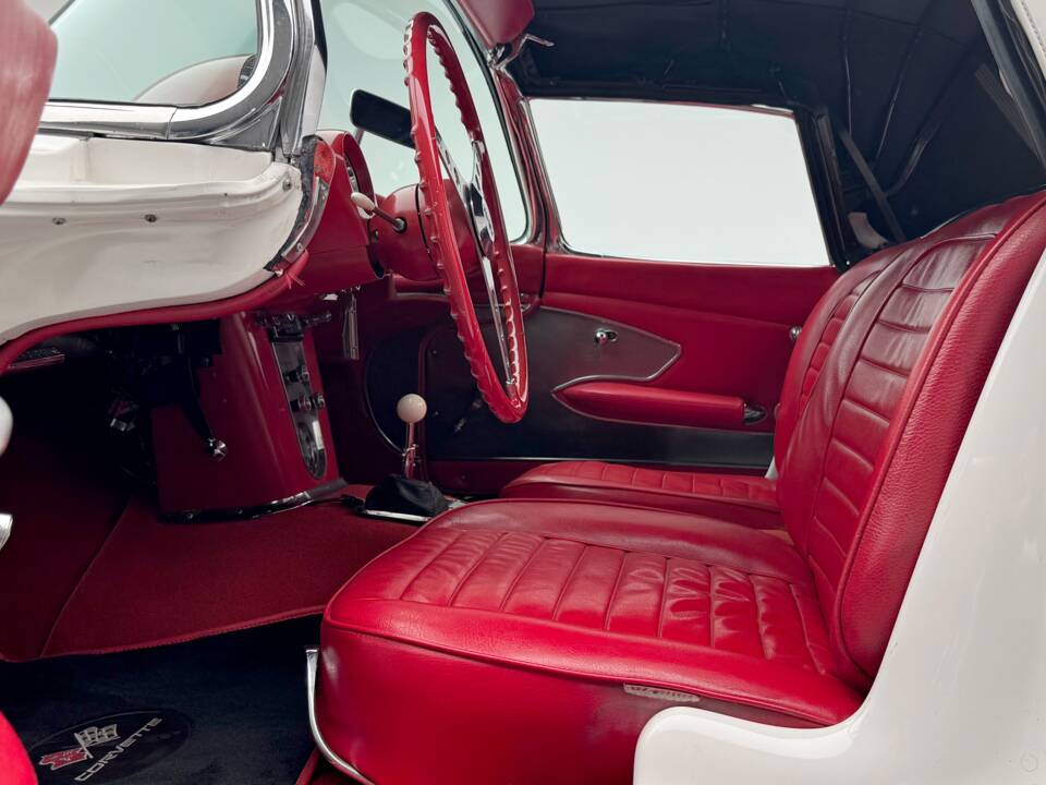 Image 11/19 of Chevrolet Corvette (1959)