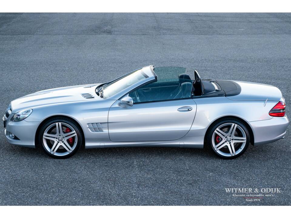 Imagen 14/36 de Mercedes-Benz SL 500 (2011)