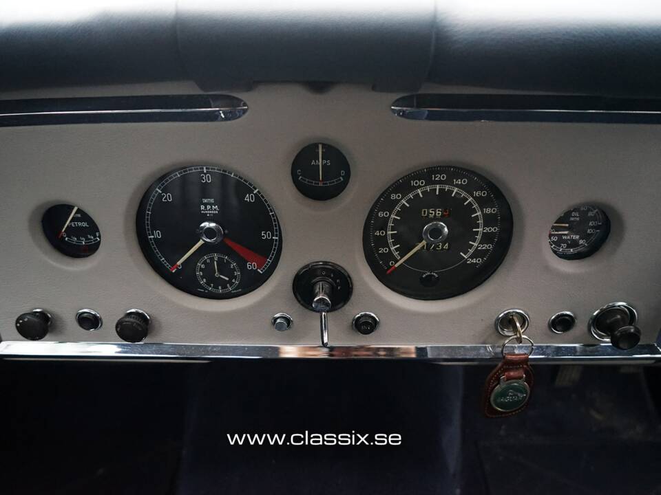 Image 7/31 of Jaguar XK 150 FHC (1958)