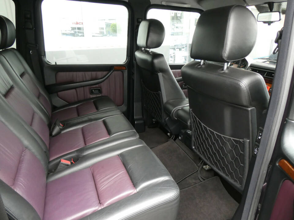 Image 11/29 de Mercedes-Benz G 500 (LWB) (1999)