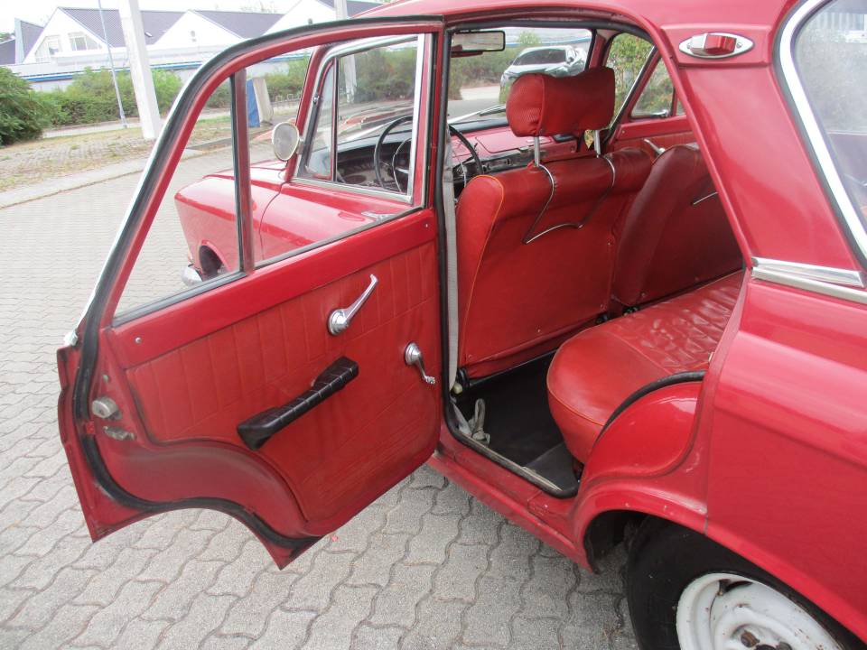 Image 16/43 of Moskvich 408 (1968)