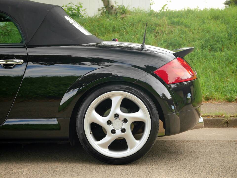 Image 5/35 of Audi TT 3.2 quattro (2004)