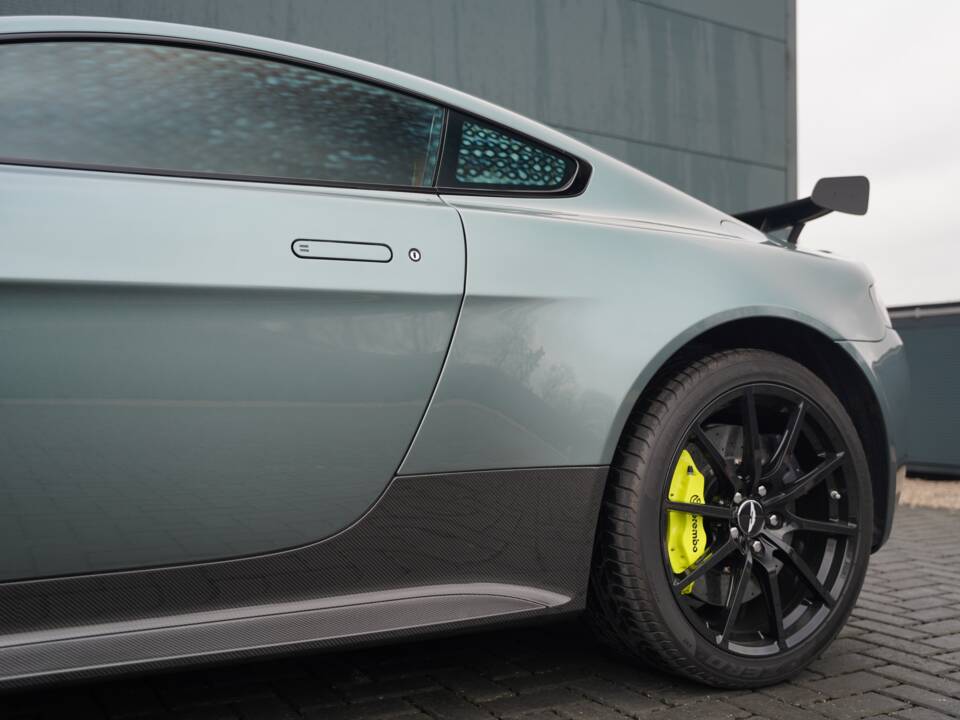 Bild 46/50 von Aston Martin V12 Vantage AMR (2017)