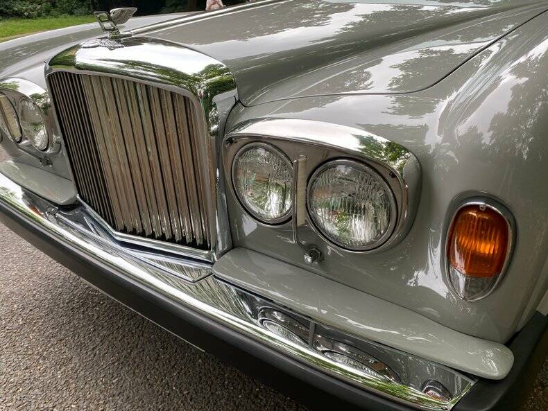 Image 49/50 de Bentley Corniche (1980)