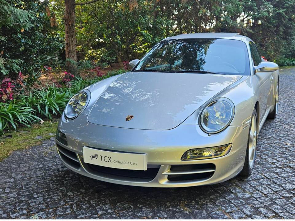 Image 25/37 de Porsche 911 Carrera (2004)