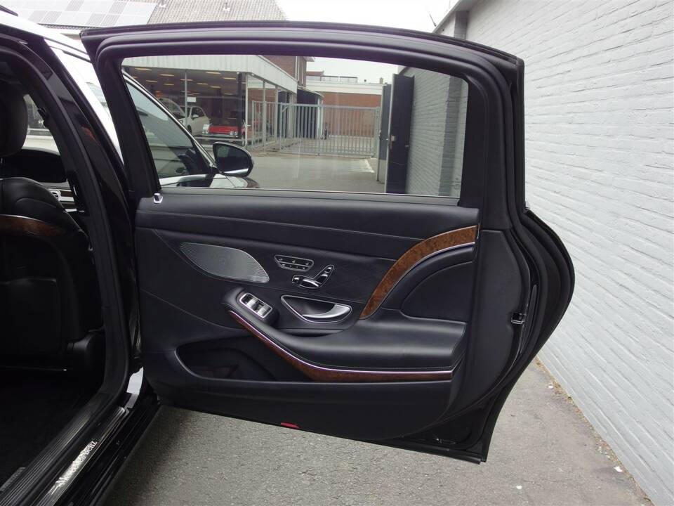 Bild 34/99 von Mercedes-Benz Maybach S 500 (2015)